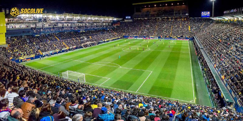 Cổ động viên Villarreal tạo nên bầu không khí sôi động, tiếp thêm động lực cho đội nhà